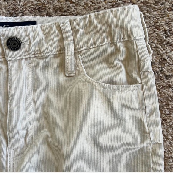 Hollister High-Rise Cream Pants - Picture 2 of 5